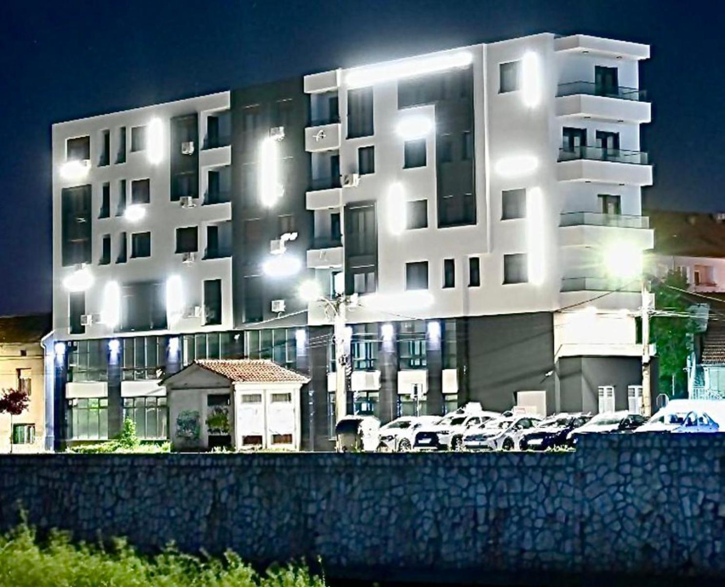 Riverside Nis Exterior photo